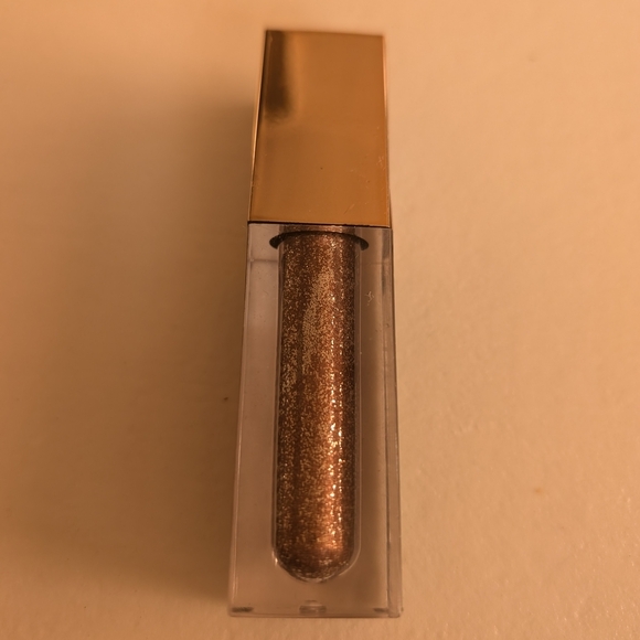 🛍️4 For $15🛍️Miss Metal & Glow Liquid Eyeshadow - Gold - Picture 6 of 9